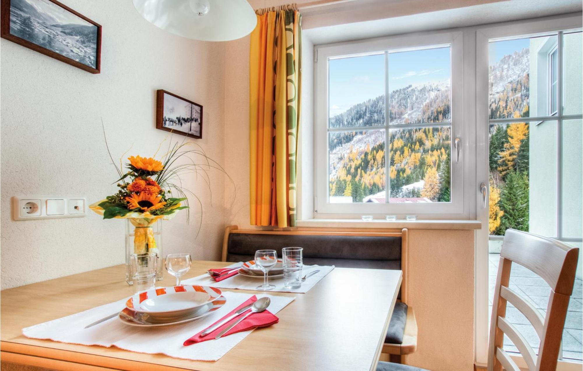 Nice Apartment In St, Anton With Kitchenette Sankt Anton am Arlberg Kültér fotó